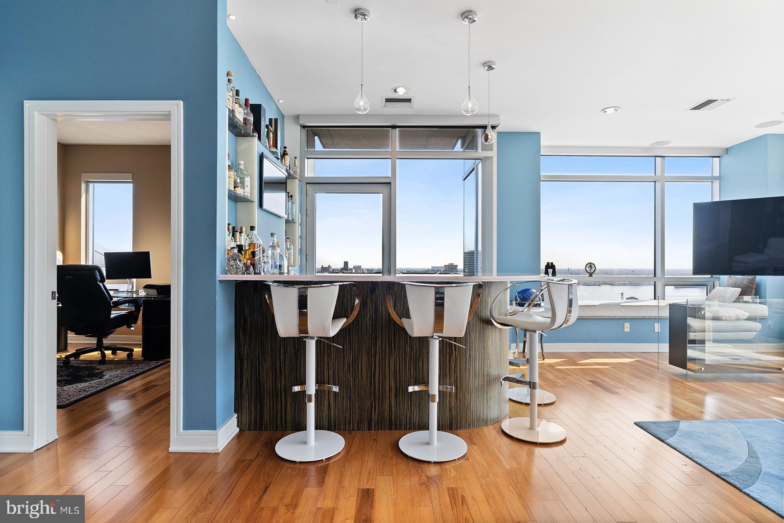 OLD CITY - Residential