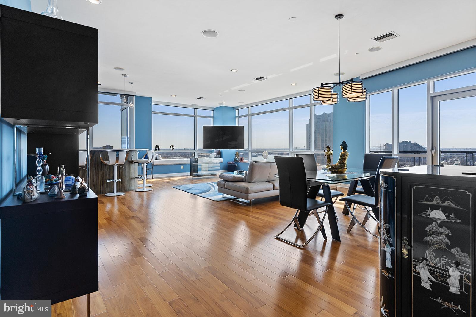 OLD CITY - Residential