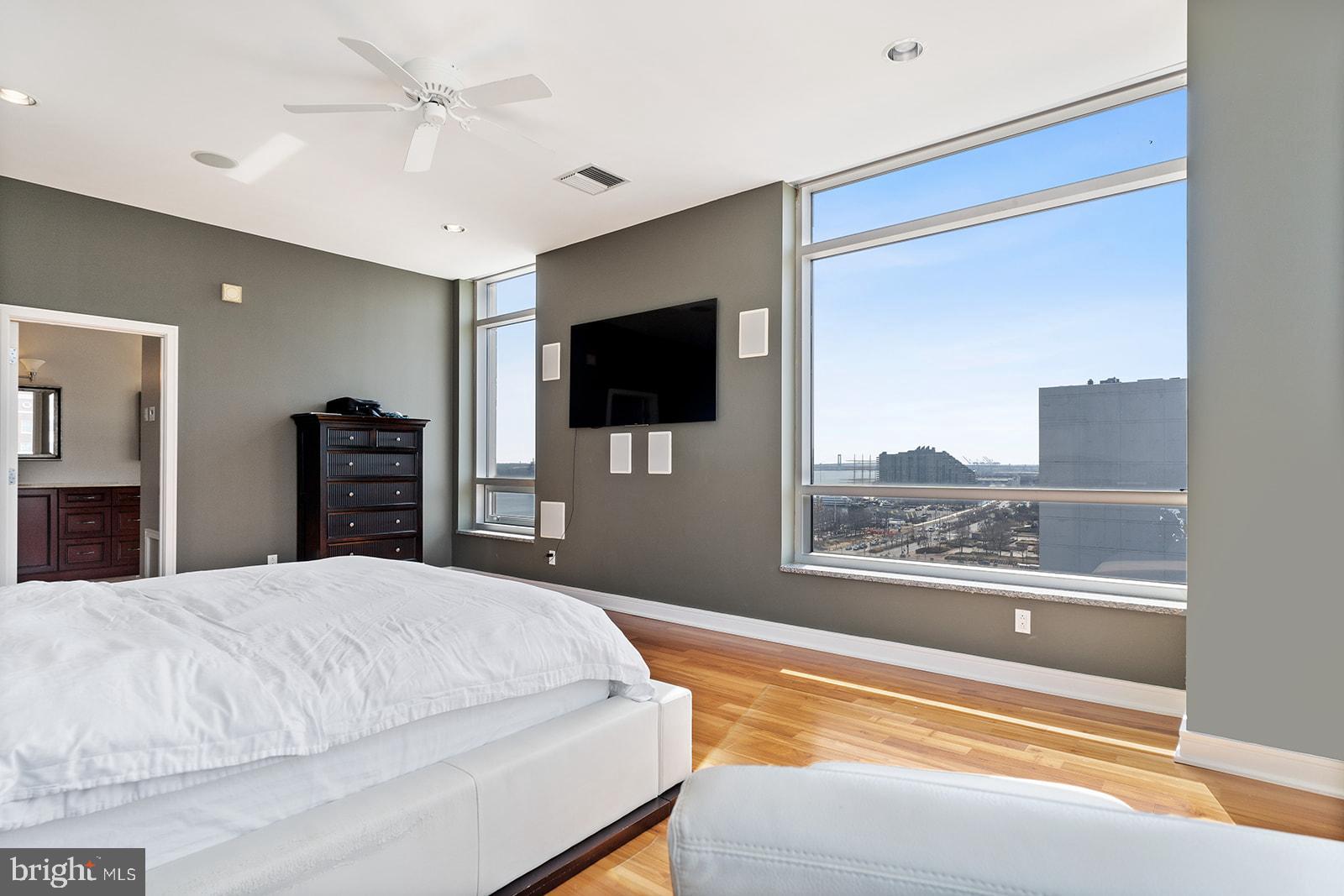 OLD CITY - Residential