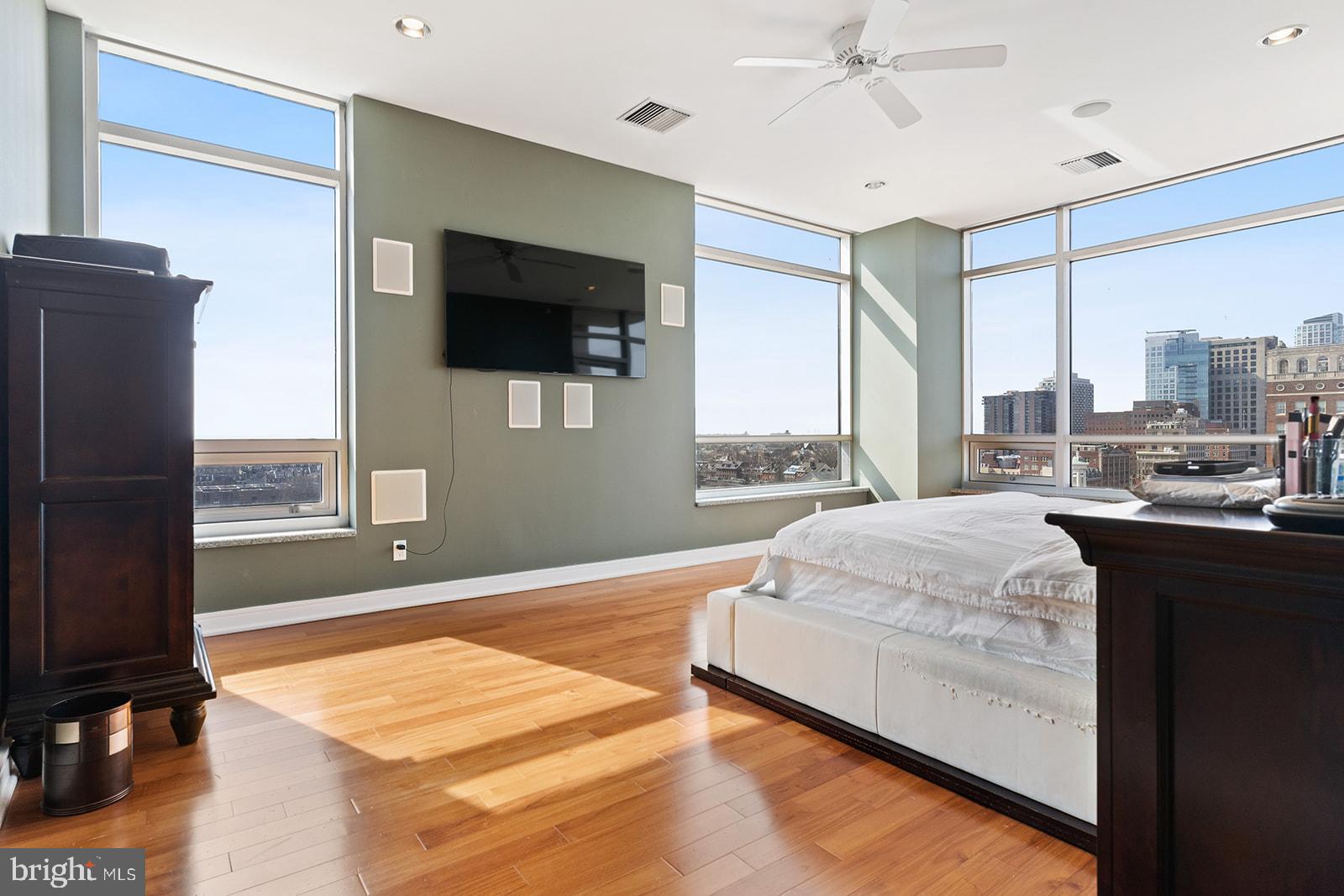 OLD CITY - Residential