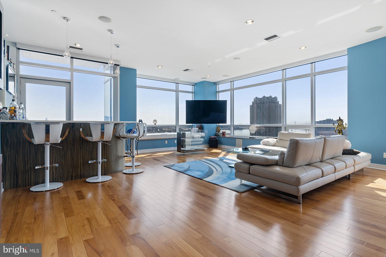 OLD CITY - Residential