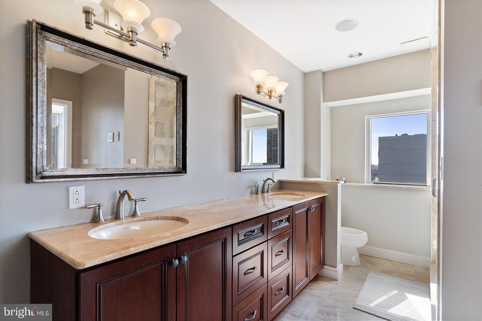 OLD CITY - Residential