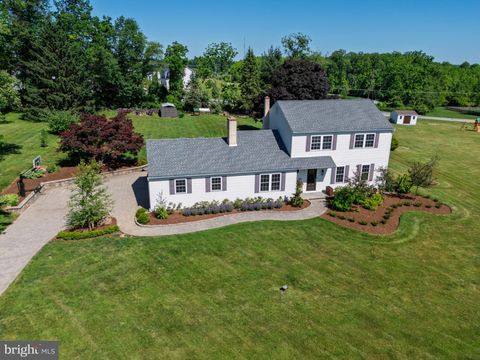 Homes For Sale - 7 Carriage Drive<br/> DOWNINGTOWN, PA 19335