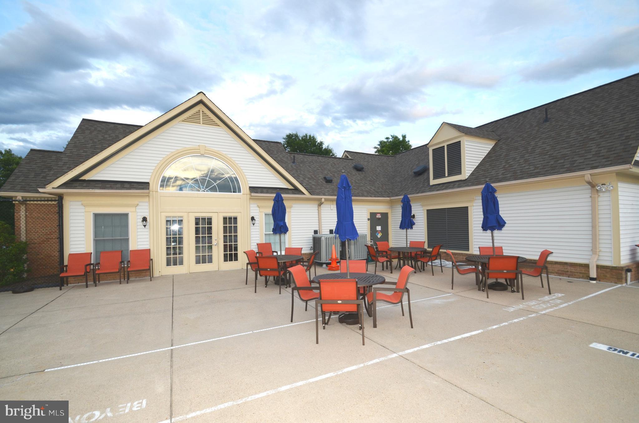 ISLAND CREEK - Residential Lease