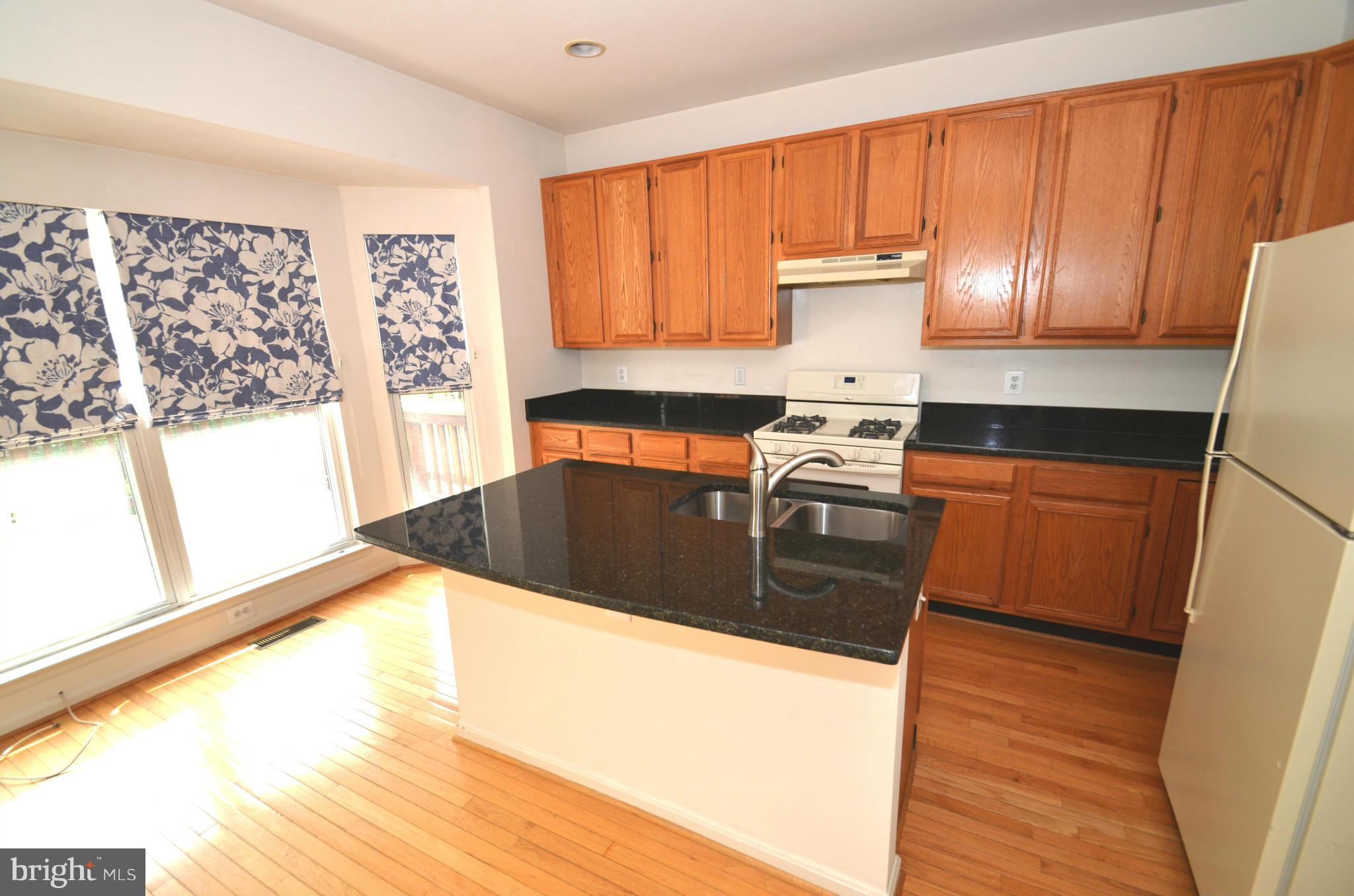 ISLAND CREEK - Residential Lease