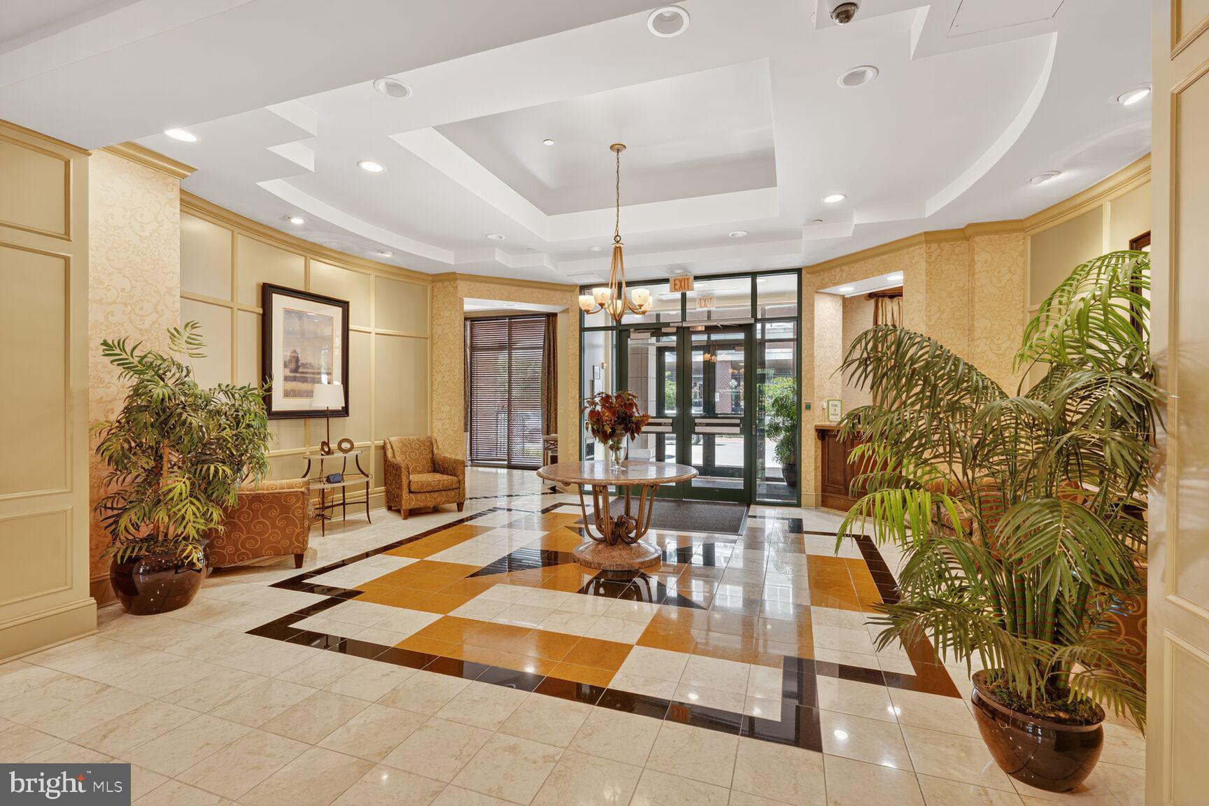 502 W BROAD STREET 501