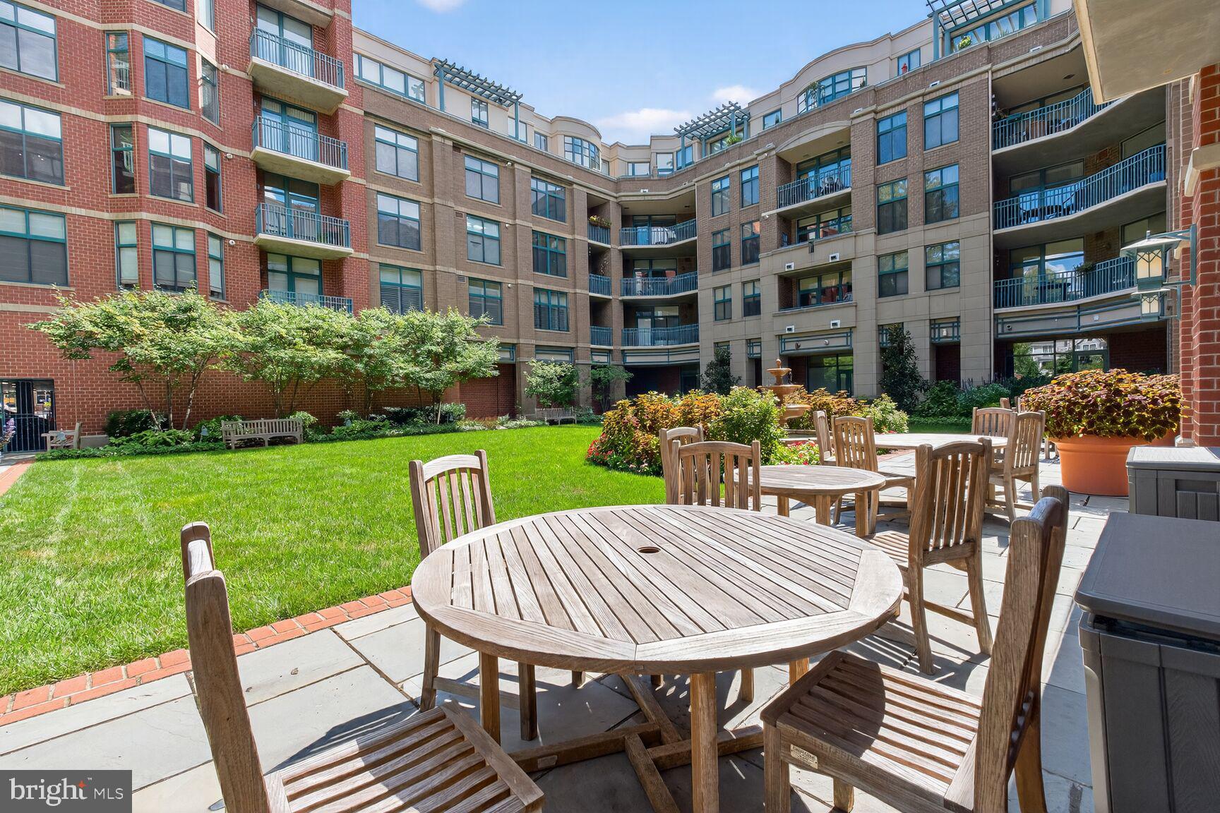 THE BROADWAY - Residential