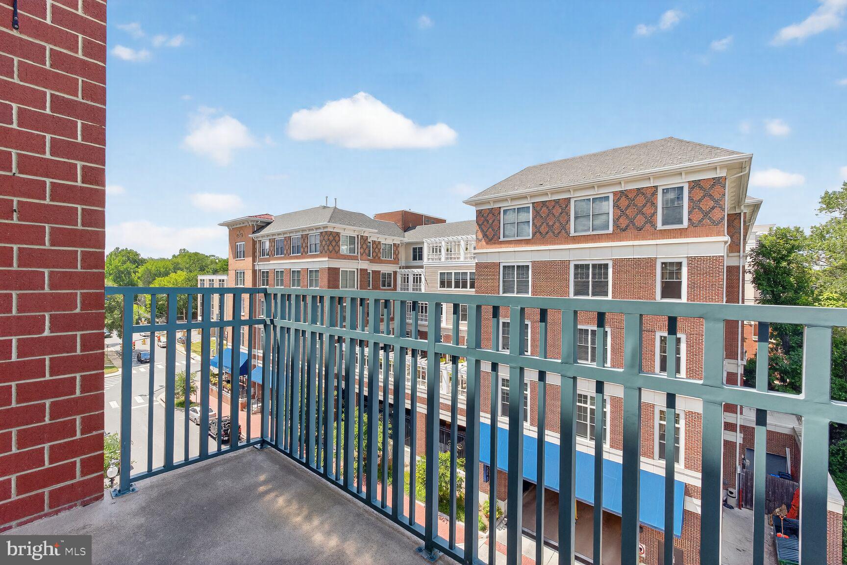 THE BROADWAY - Residential