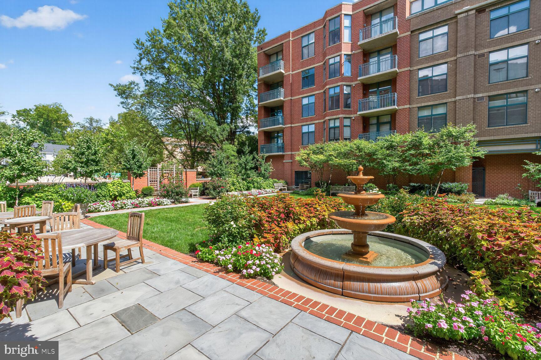 THE BROADWAY - Residential