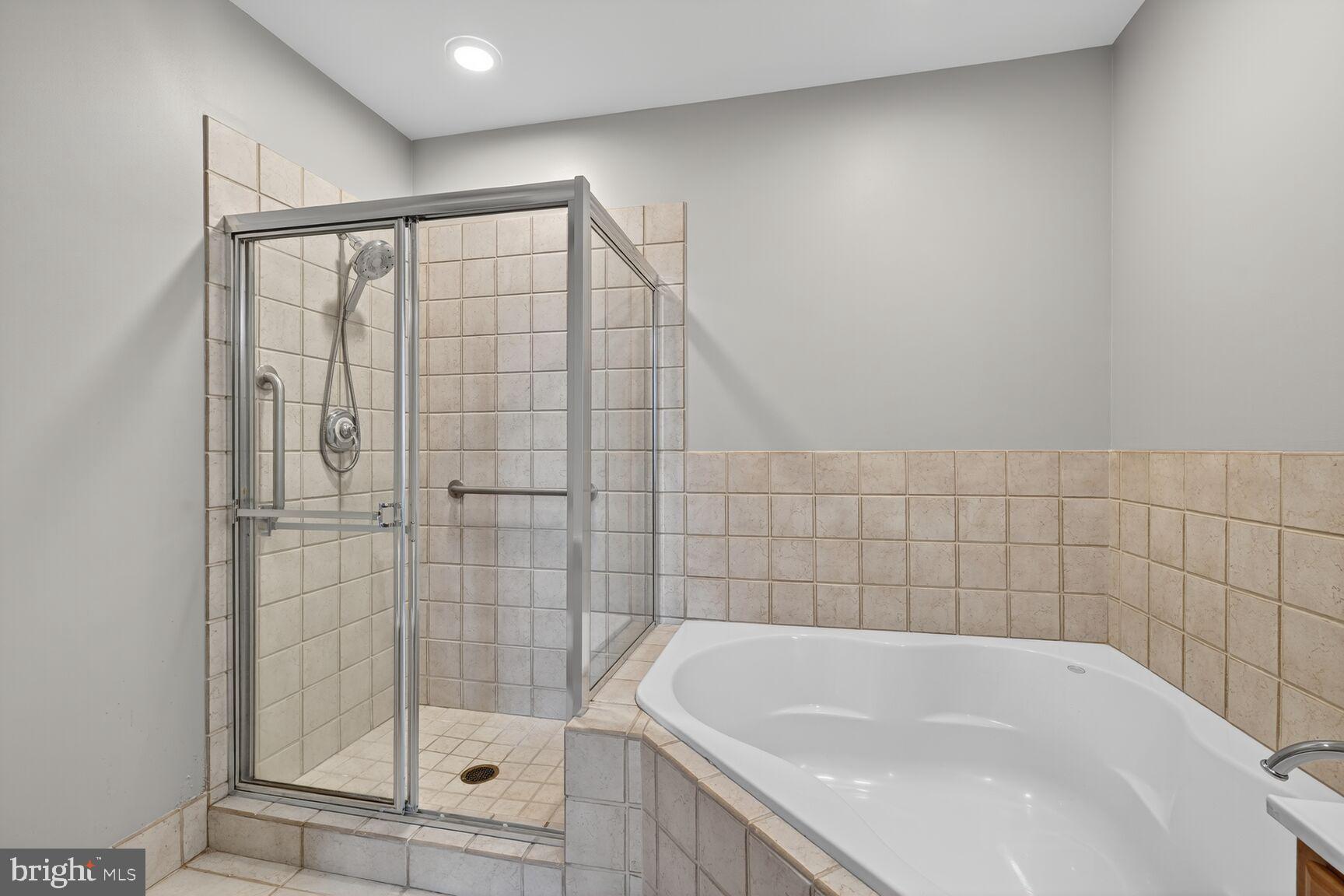 THE BROADWAY - Residential