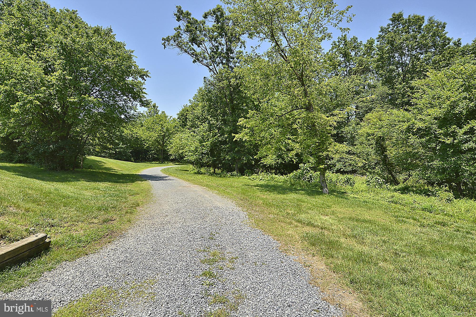 COUNTRYSIDE - Residential