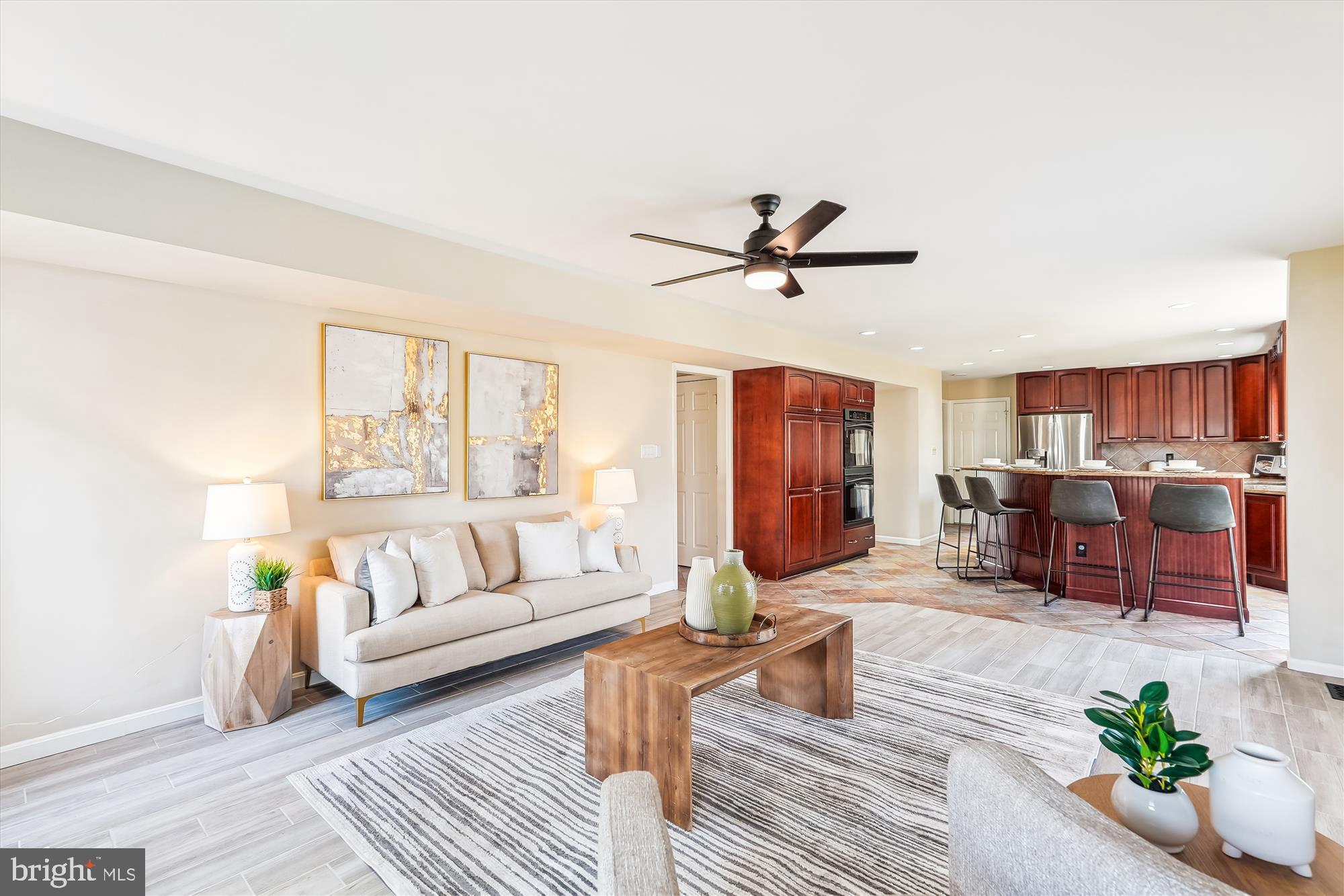 COUNTRYSIDE - Residential