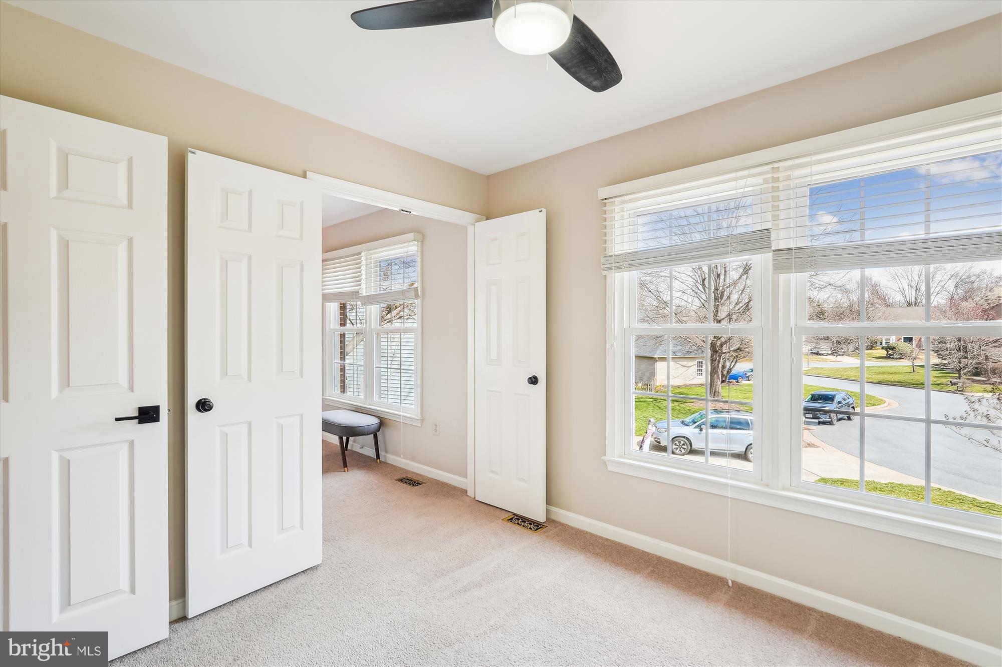 COUNTRYSIDE - Residential