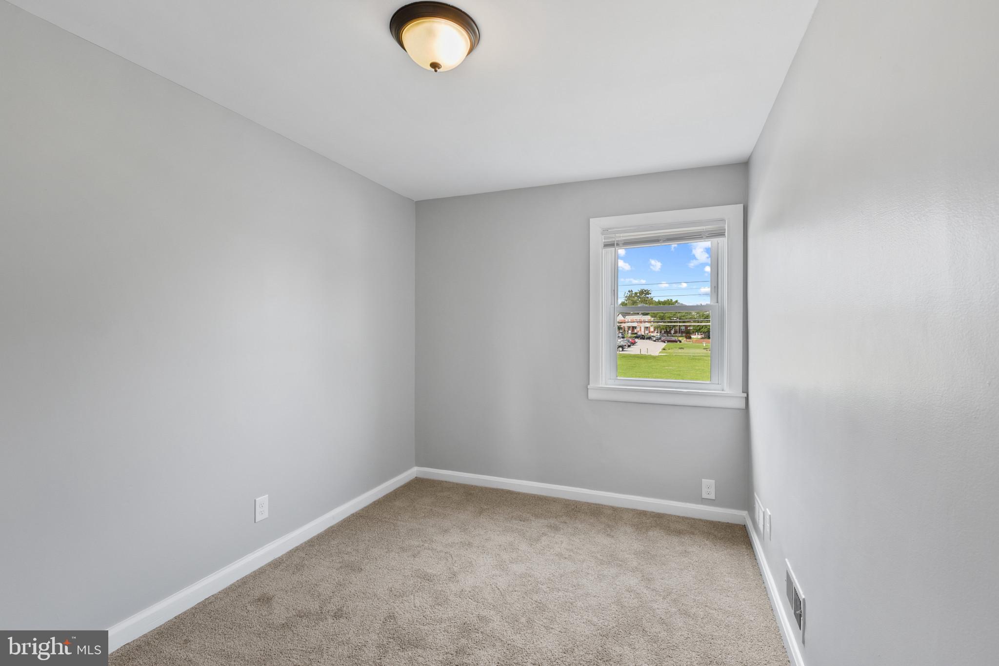 BEVERLY HILLS - Residential Lease