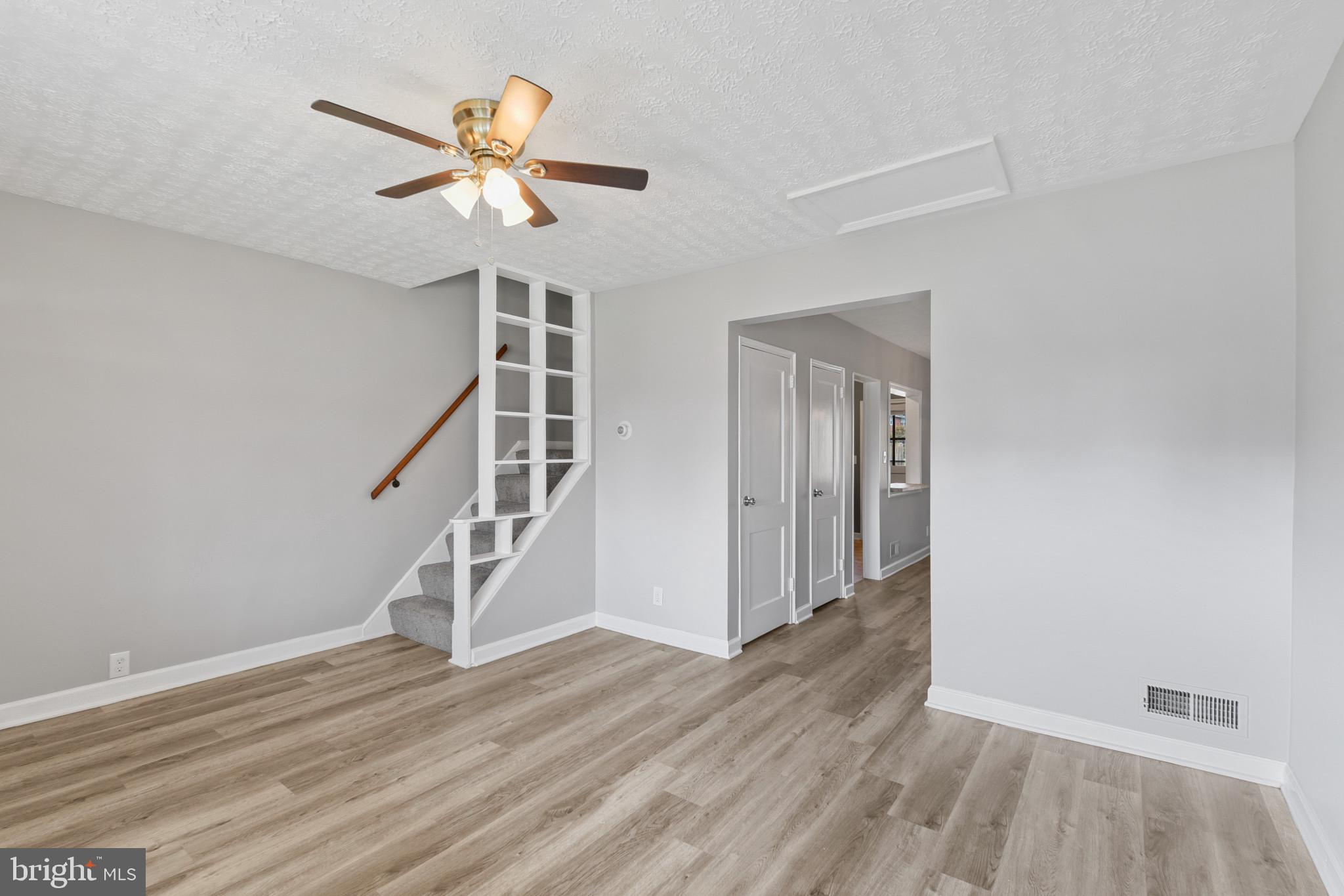 BEVERLY HILLS - Residential Lease