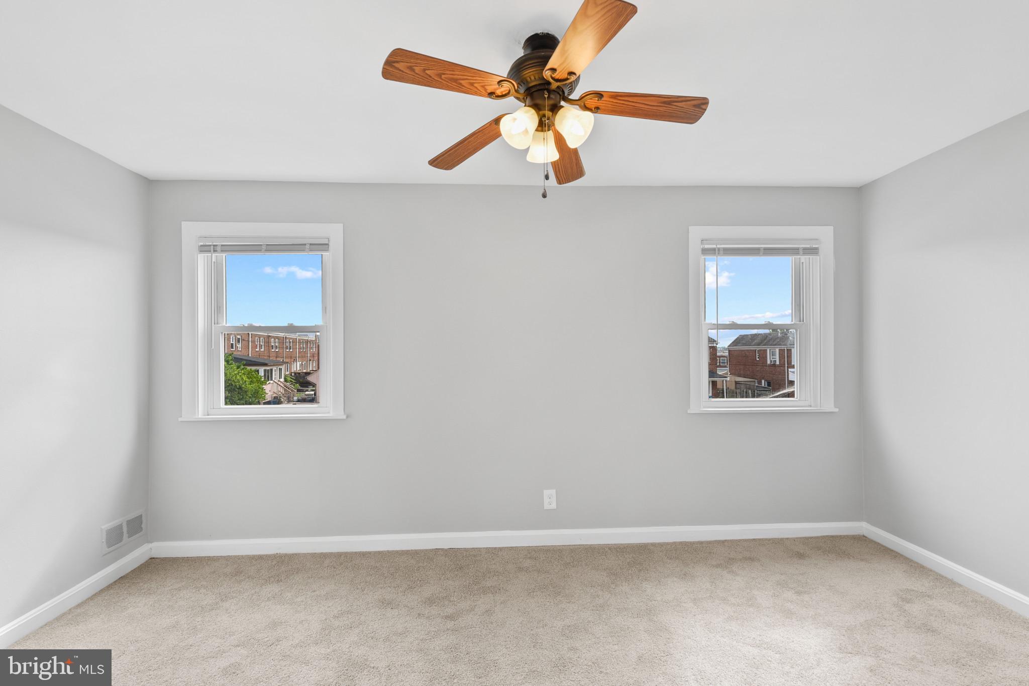 BEVERLY HILLS - Residential Lease