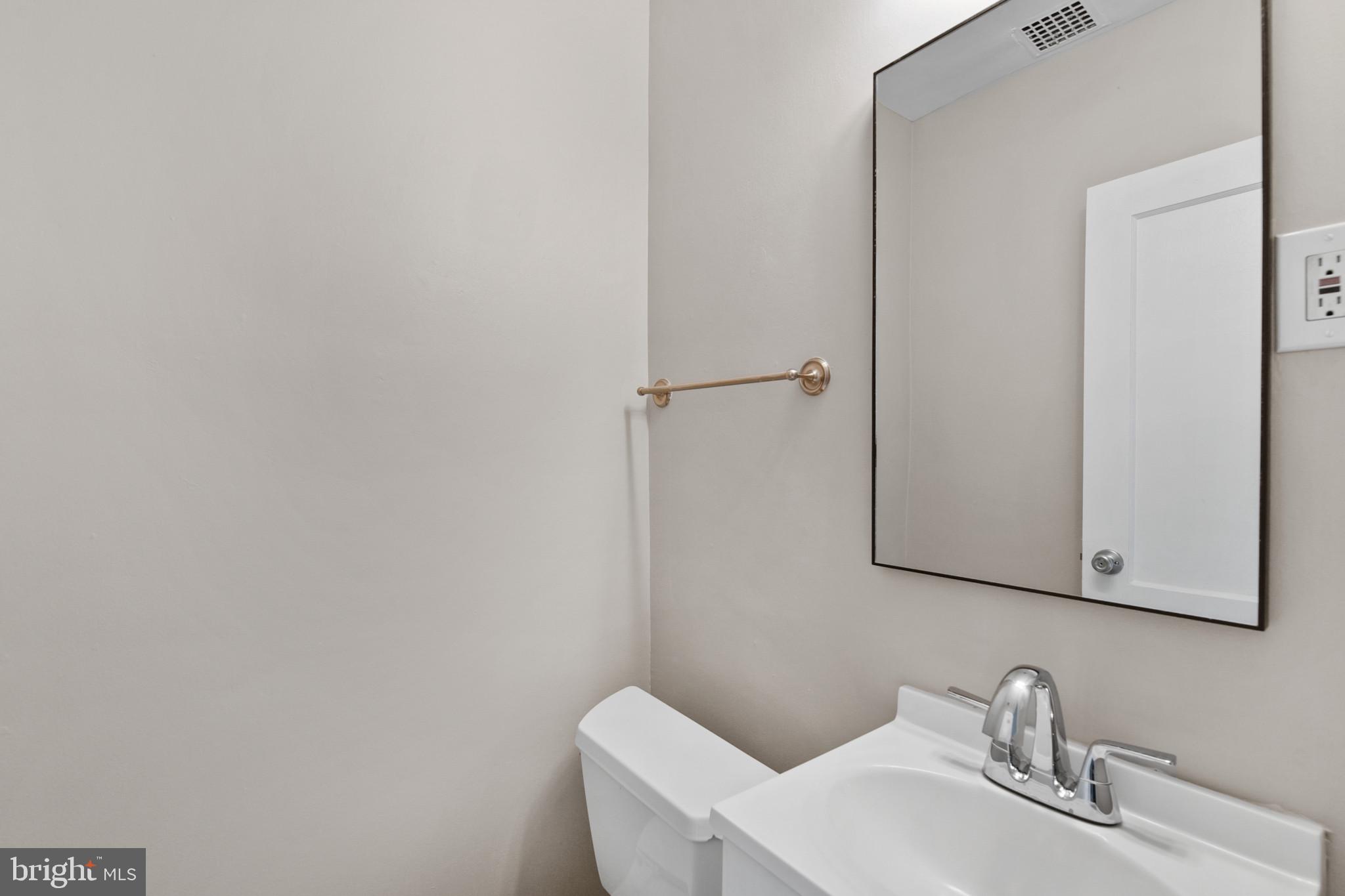 BEVERLY HILLS - Residential Lease