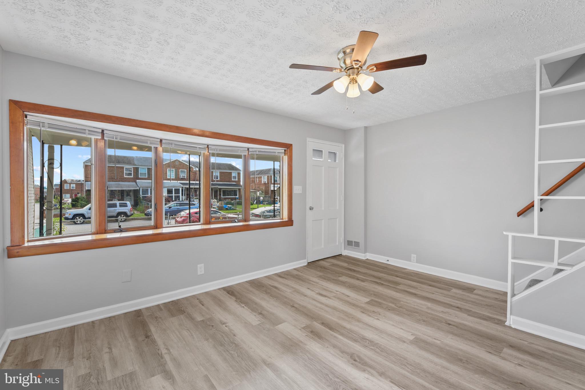 BEVERLY HILLS - Residential Lease