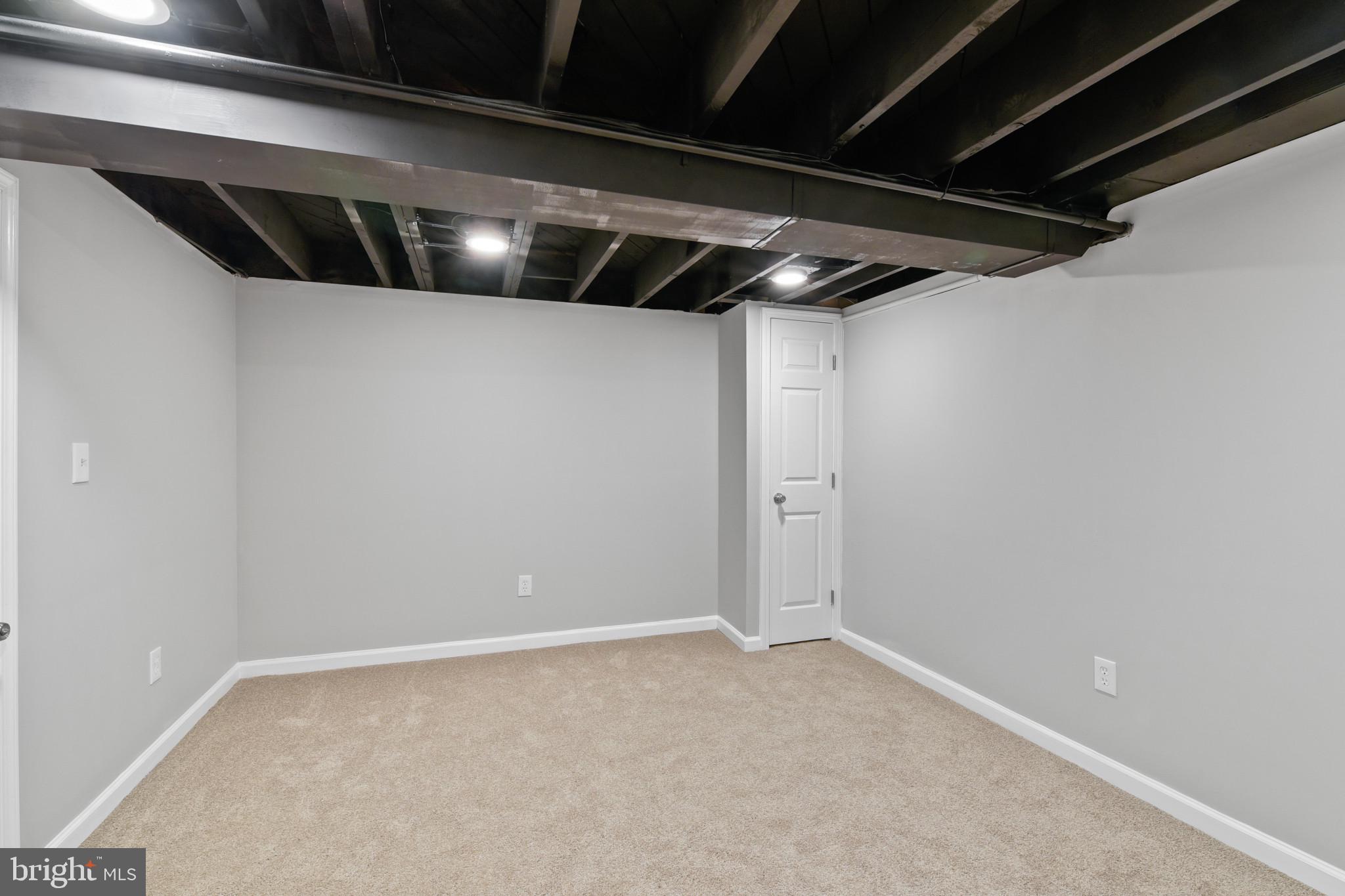 BEVERLY HILLS - Residential Lease