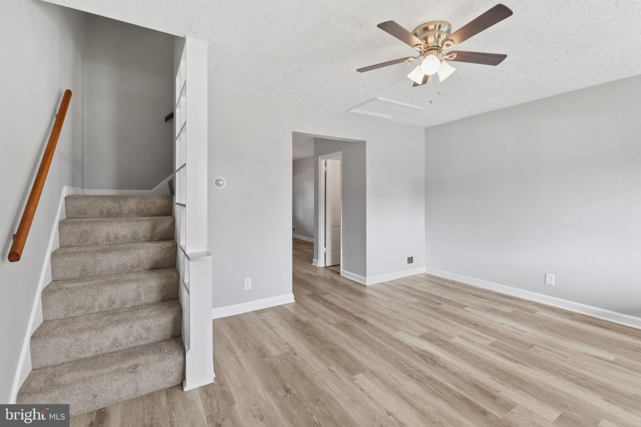 BEVERLY HILLS - Residential Lease