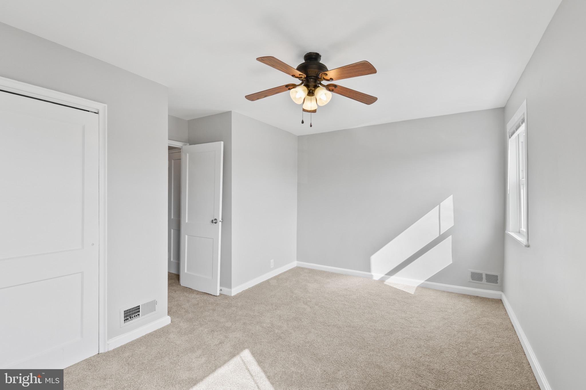 BEVERLY HILLS - Residential Lease