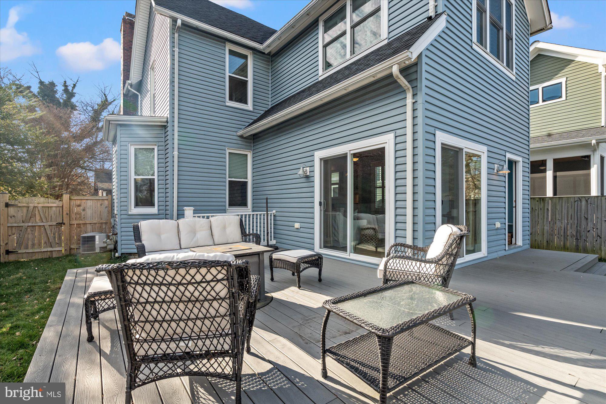 ST ELMO - Residential