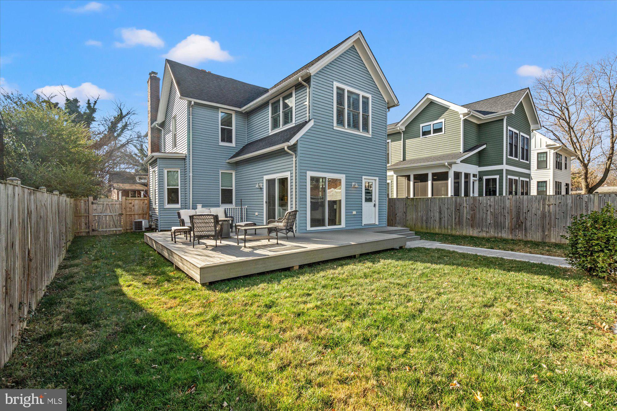 ST ELMO - Residential