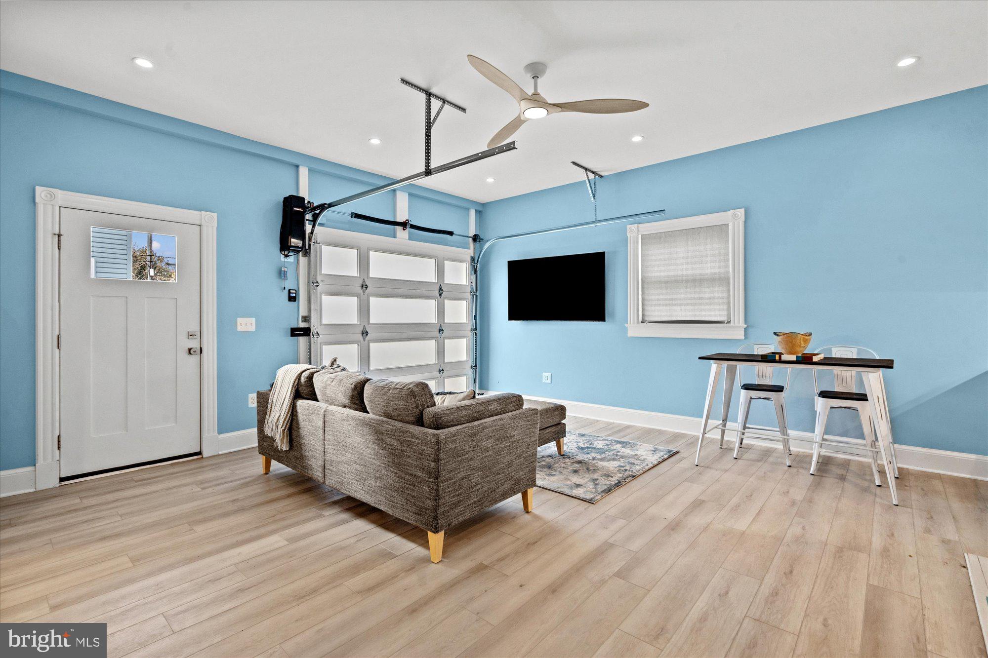 ST ELMO - Residential