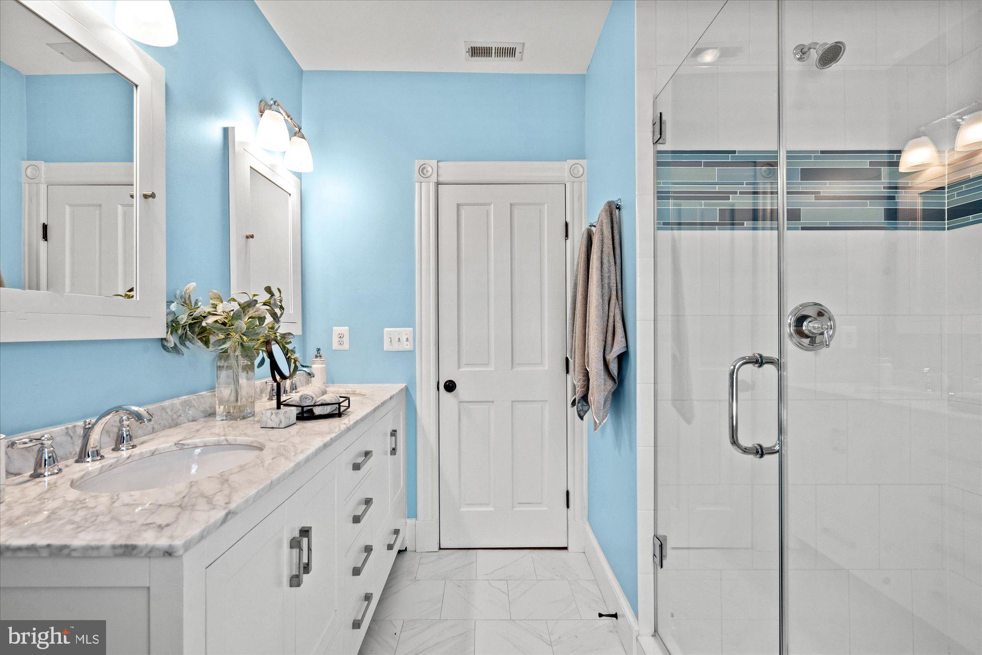 ST ELMO - Residential