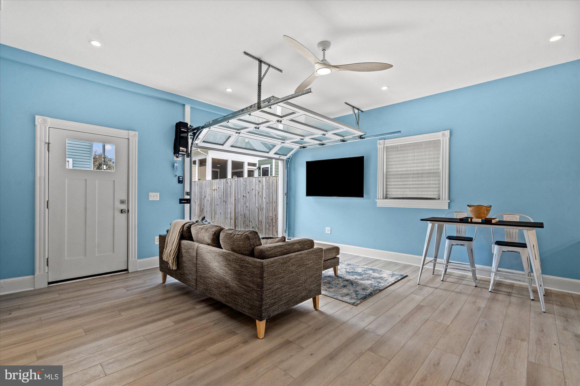 ST ELMO - Residential