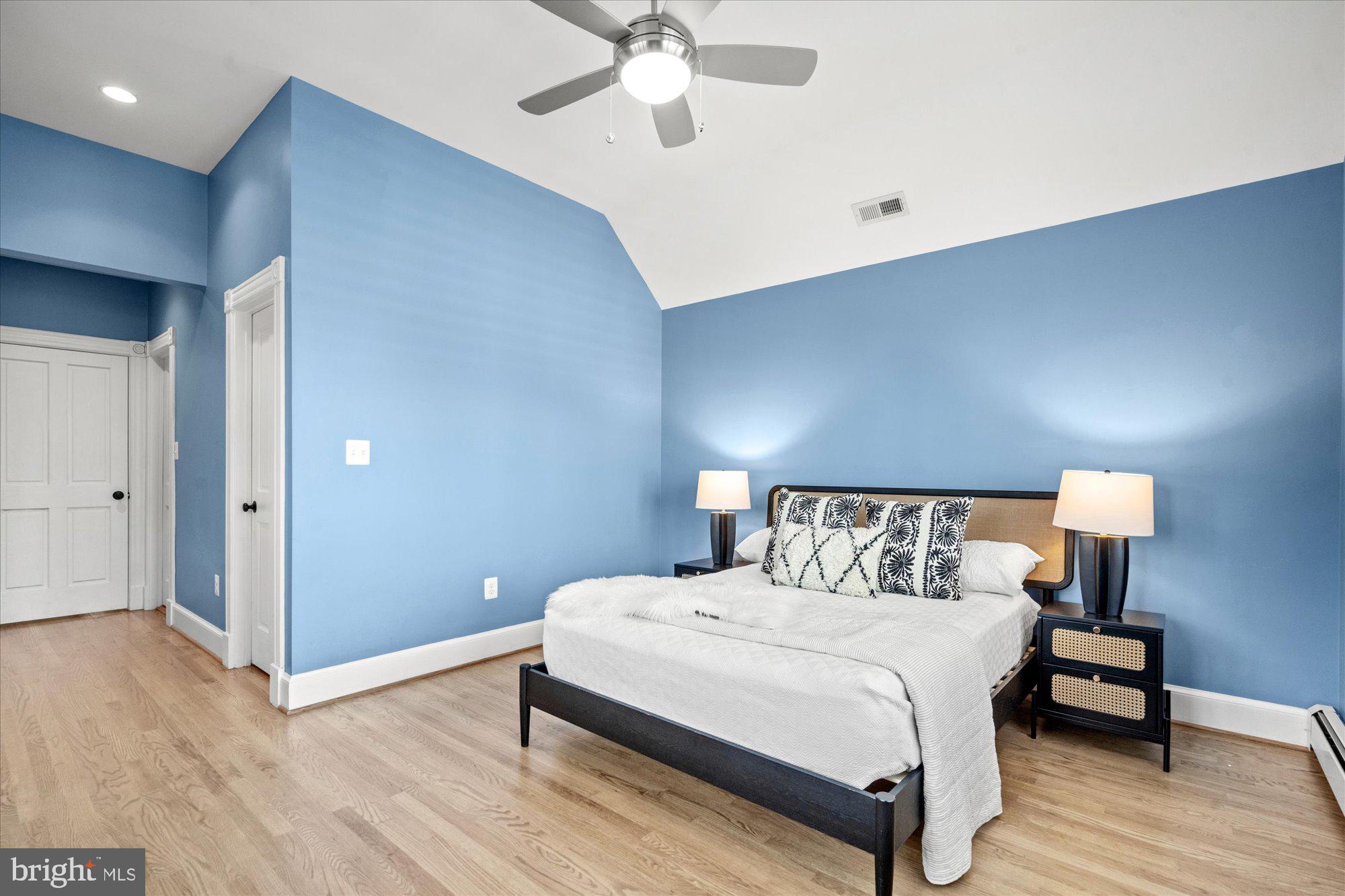 ST ELMO - Residential