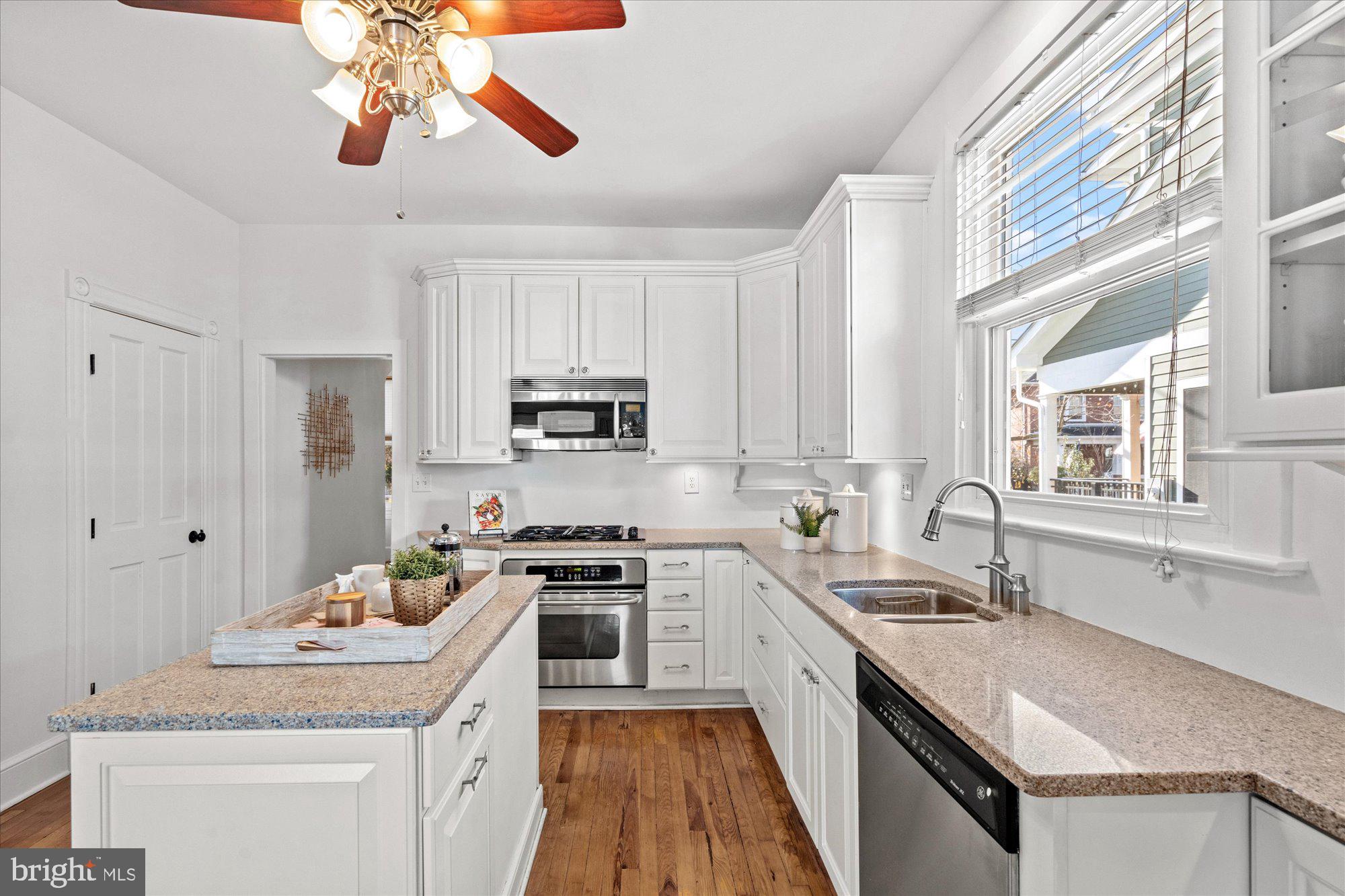 ST ELMO - Residential