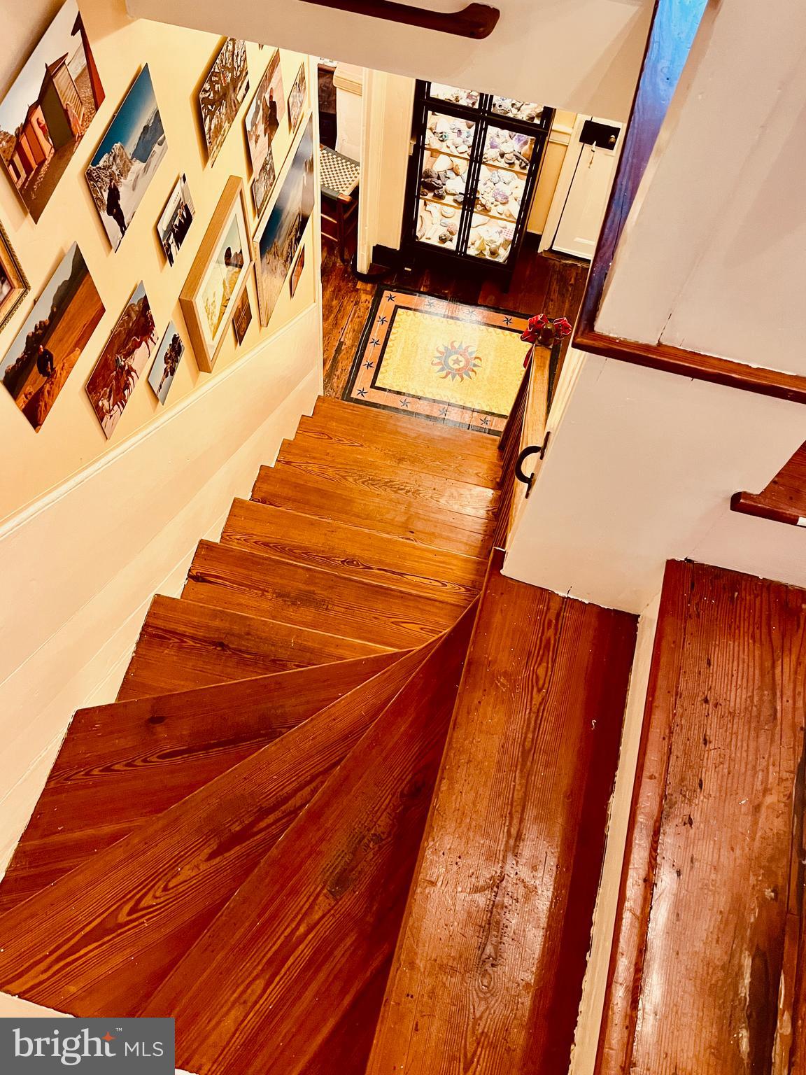 HISTORIC DISTRICT - Residential Lease