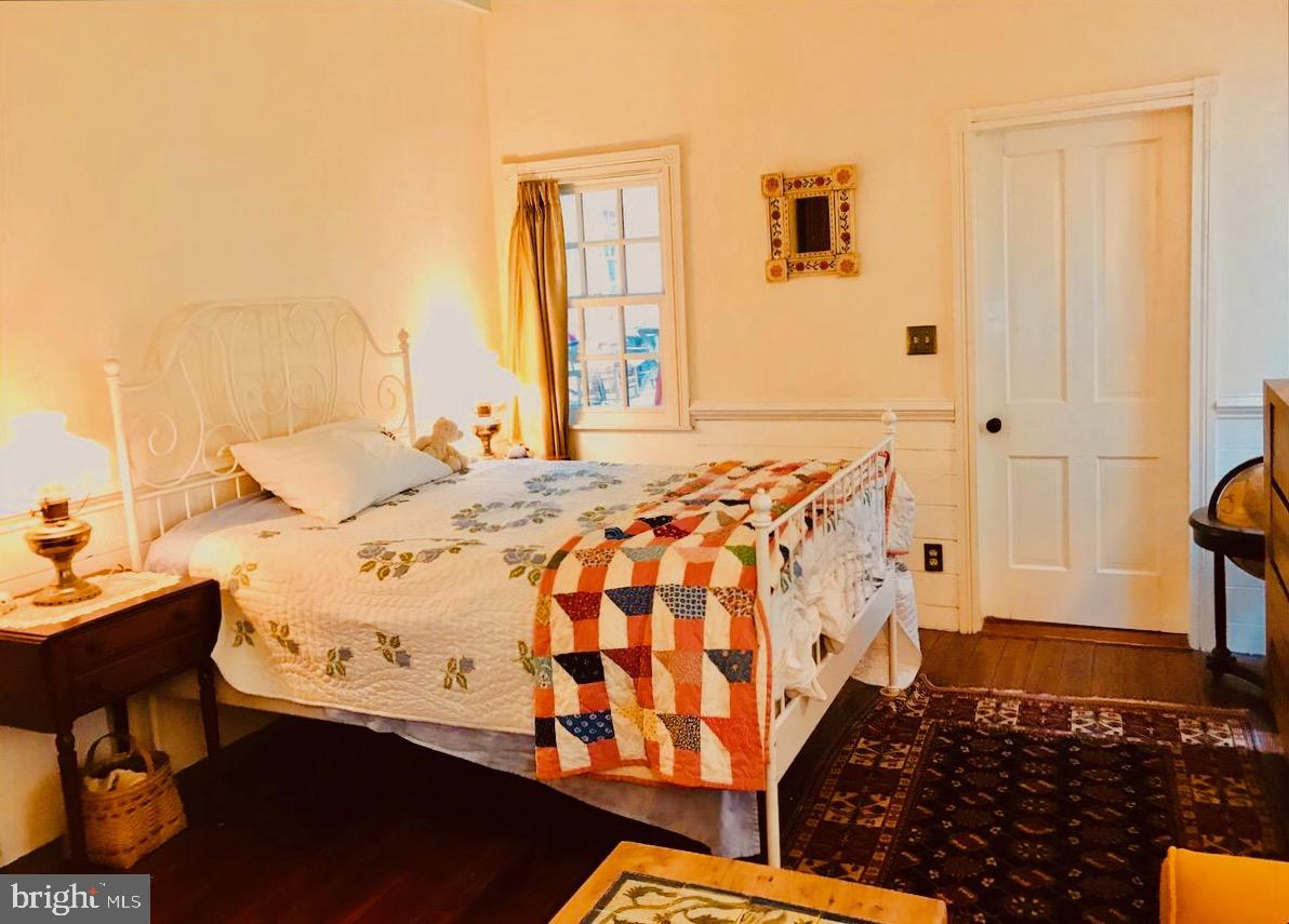 HISTORIC DISTRICT - Residential Lease