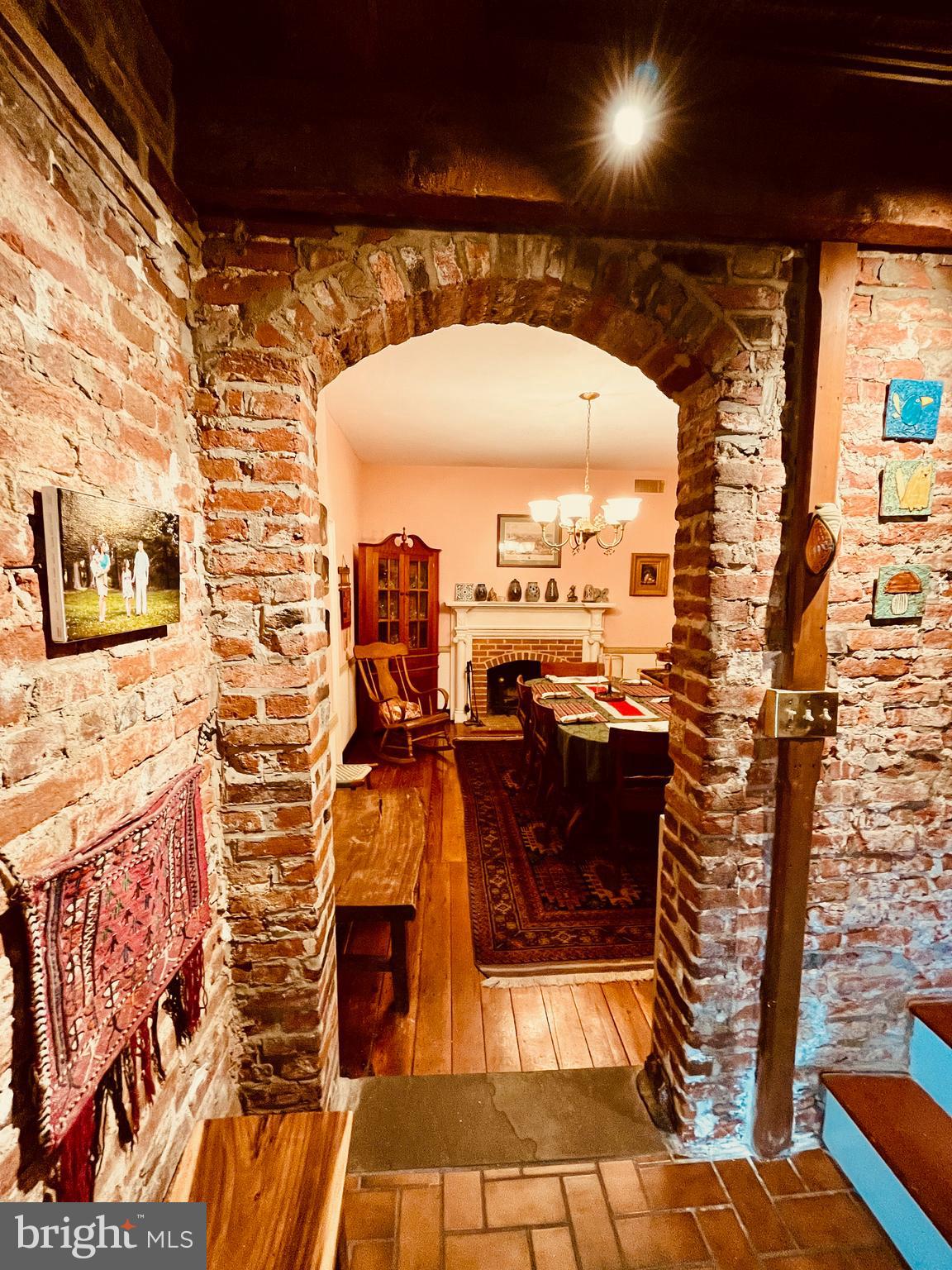 HISTORIC DISTRICT - Residential Lease