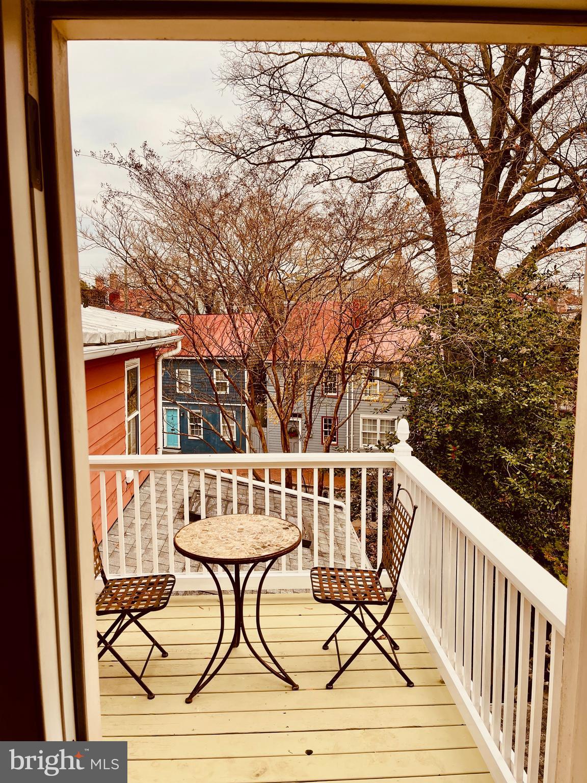 HISTORIC DISTRICT - Residential Lease