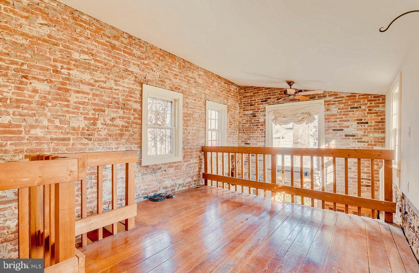 HISTORIC DISTRICT - Residential Lease