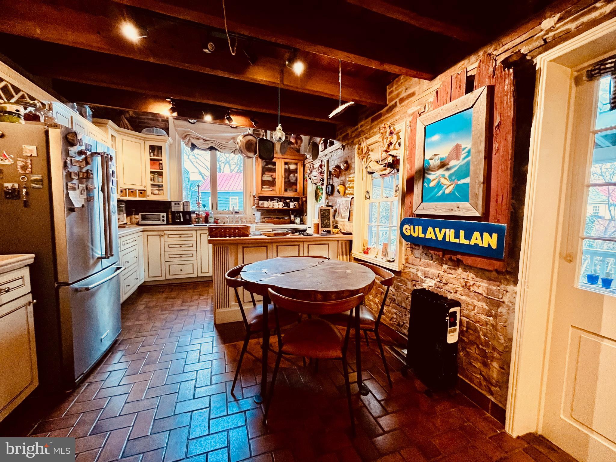 HISTORIC DISTRICT - Residential Lease