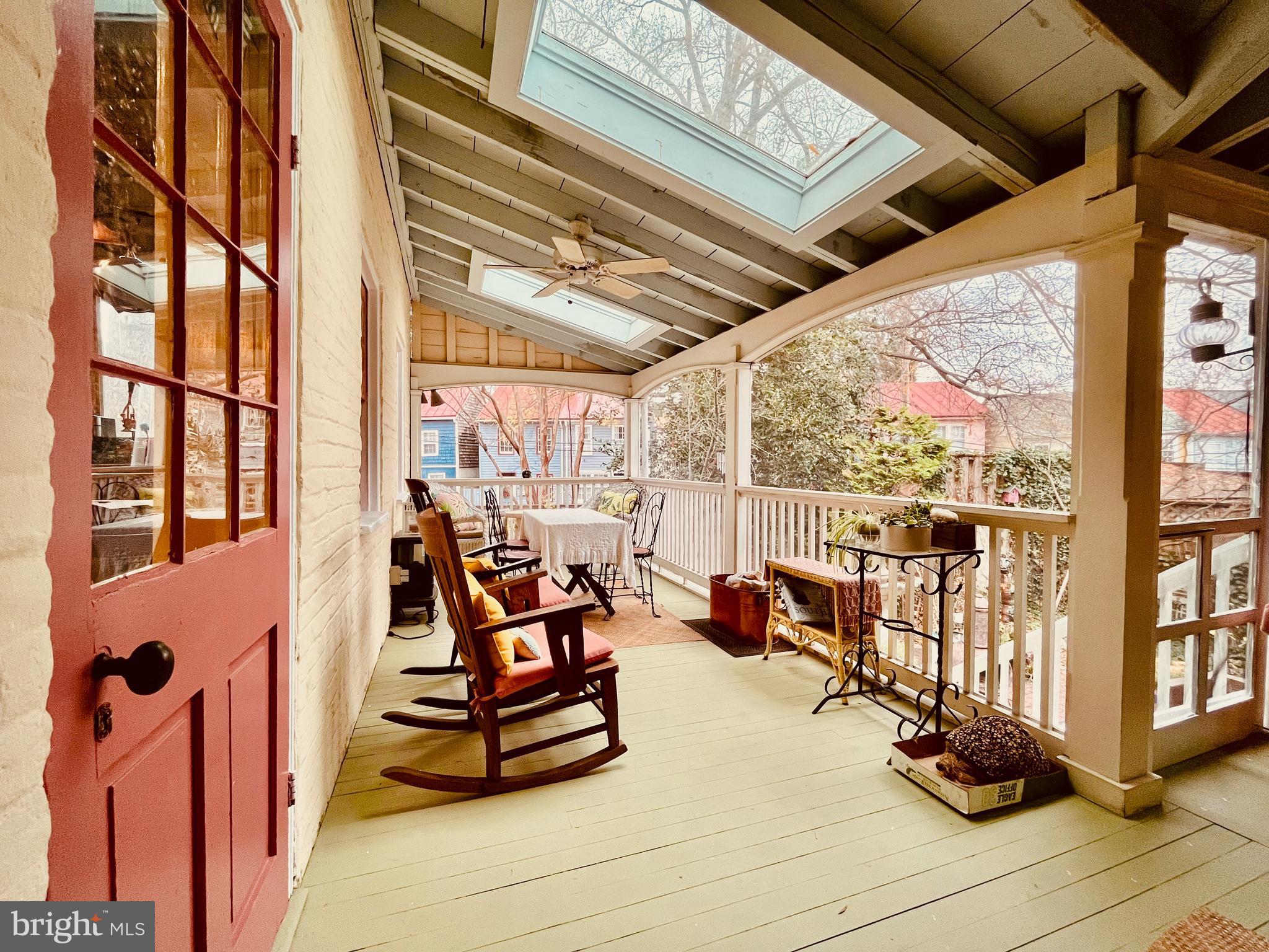 HISTORIC DISTRICT - Residential Lease