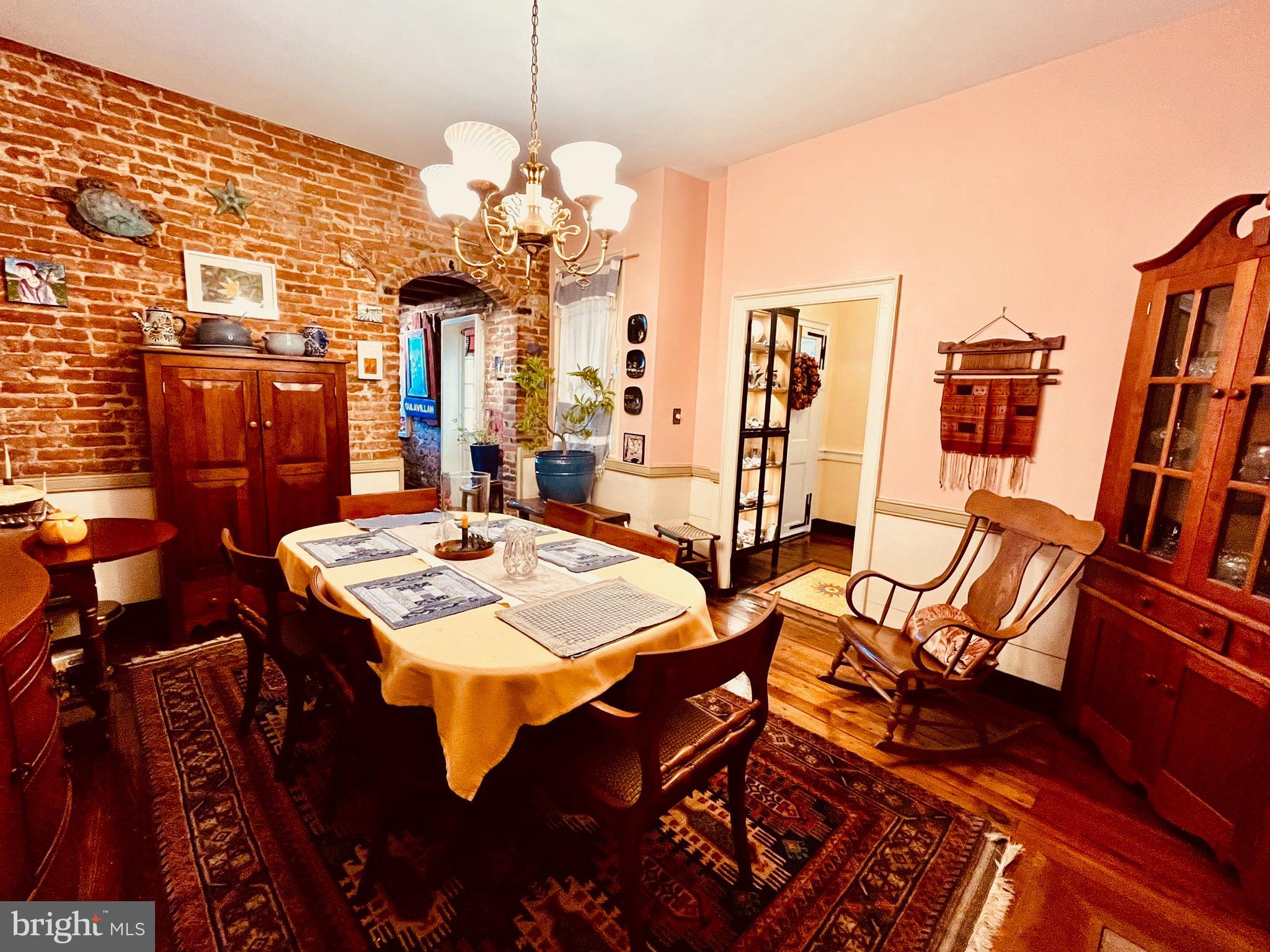 HISTORIC DISTRICT - Residential Lease