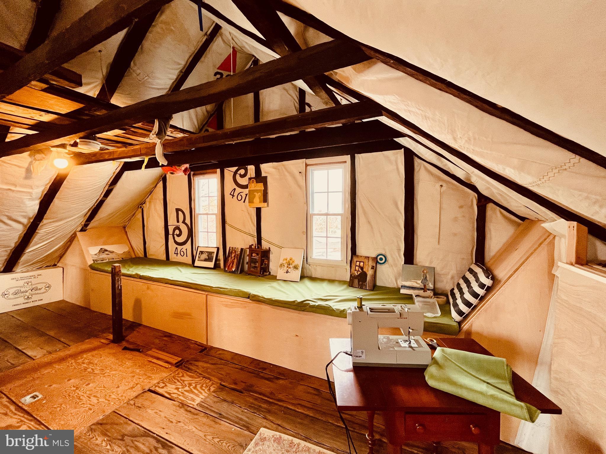 HISTORIC DISTRICT - Residential Lease