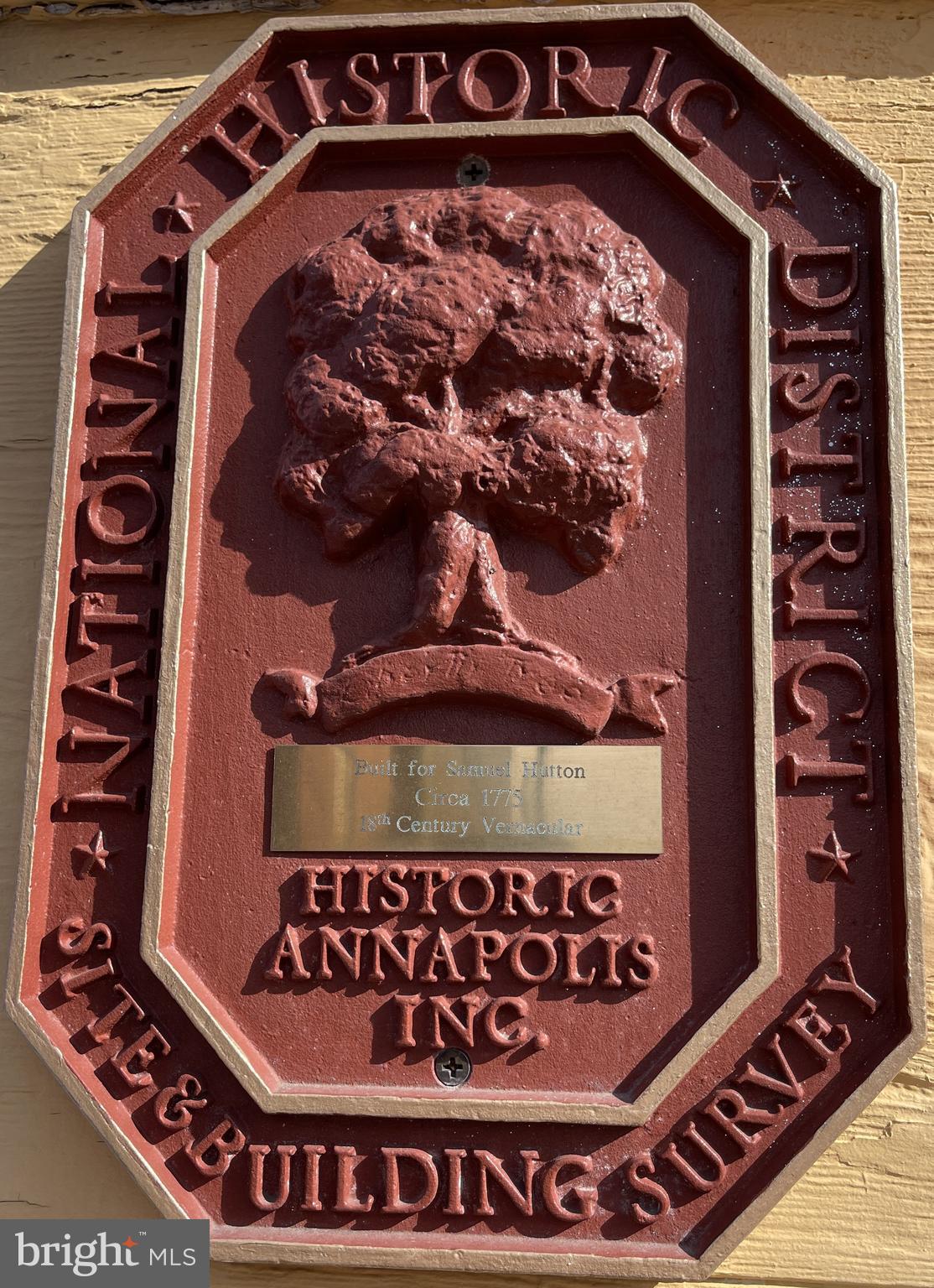 HISTORIC DISTRICT - Residential Lease