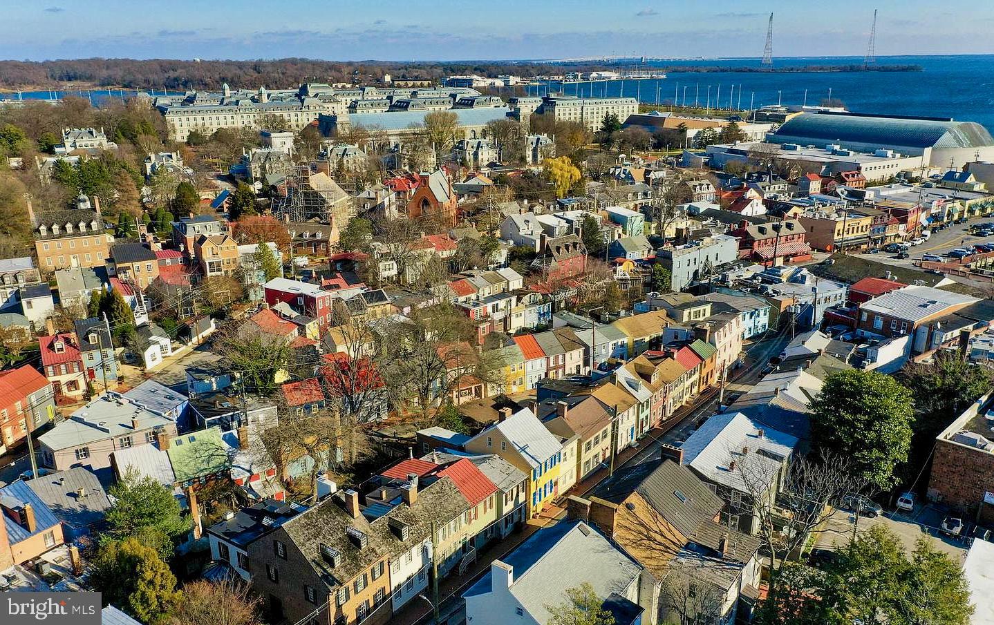 HISTORIC DISTRICT - Residential Lease