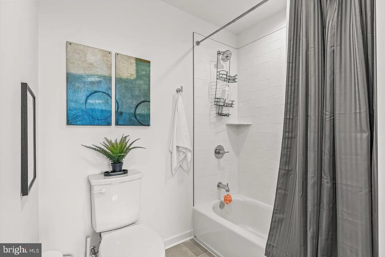 PHILADELPHIA - Residential