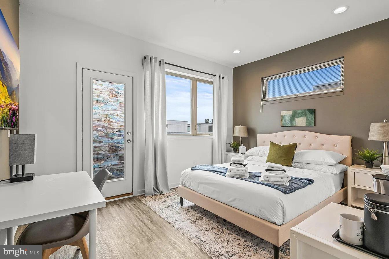 PHILADELPHIA - Residential