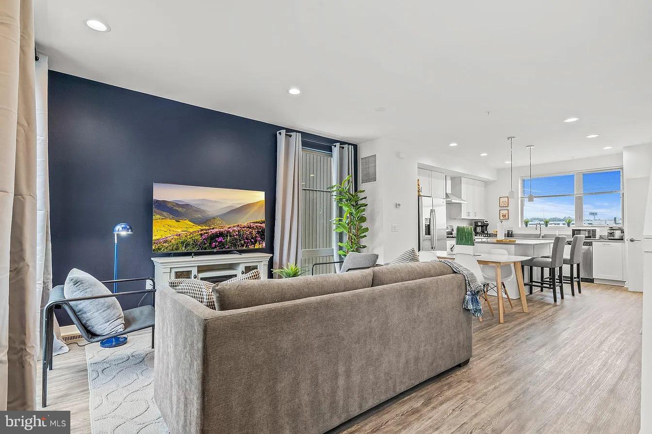 PHILADELPHIA - Residential