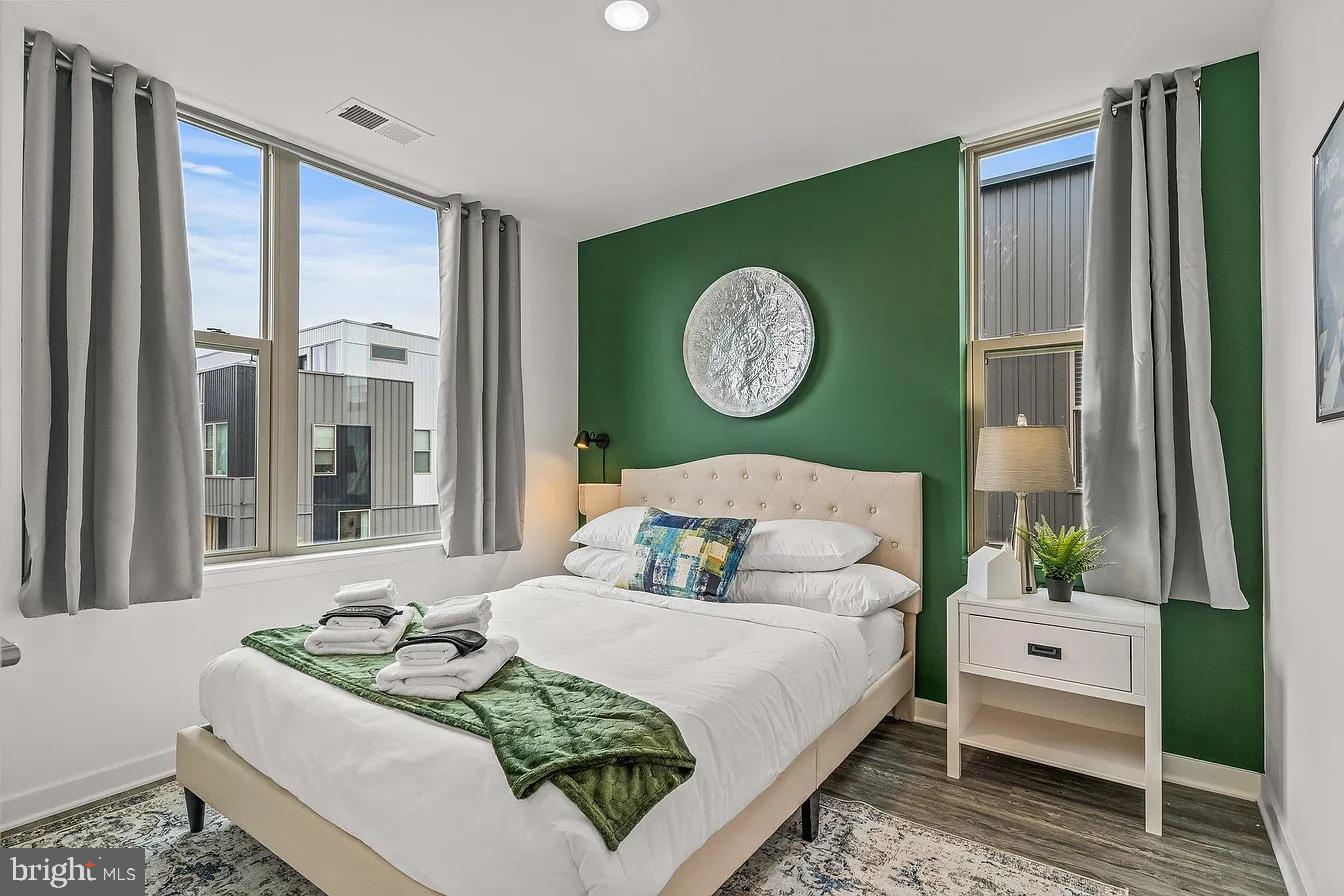 PHILADELPHIA - Residential