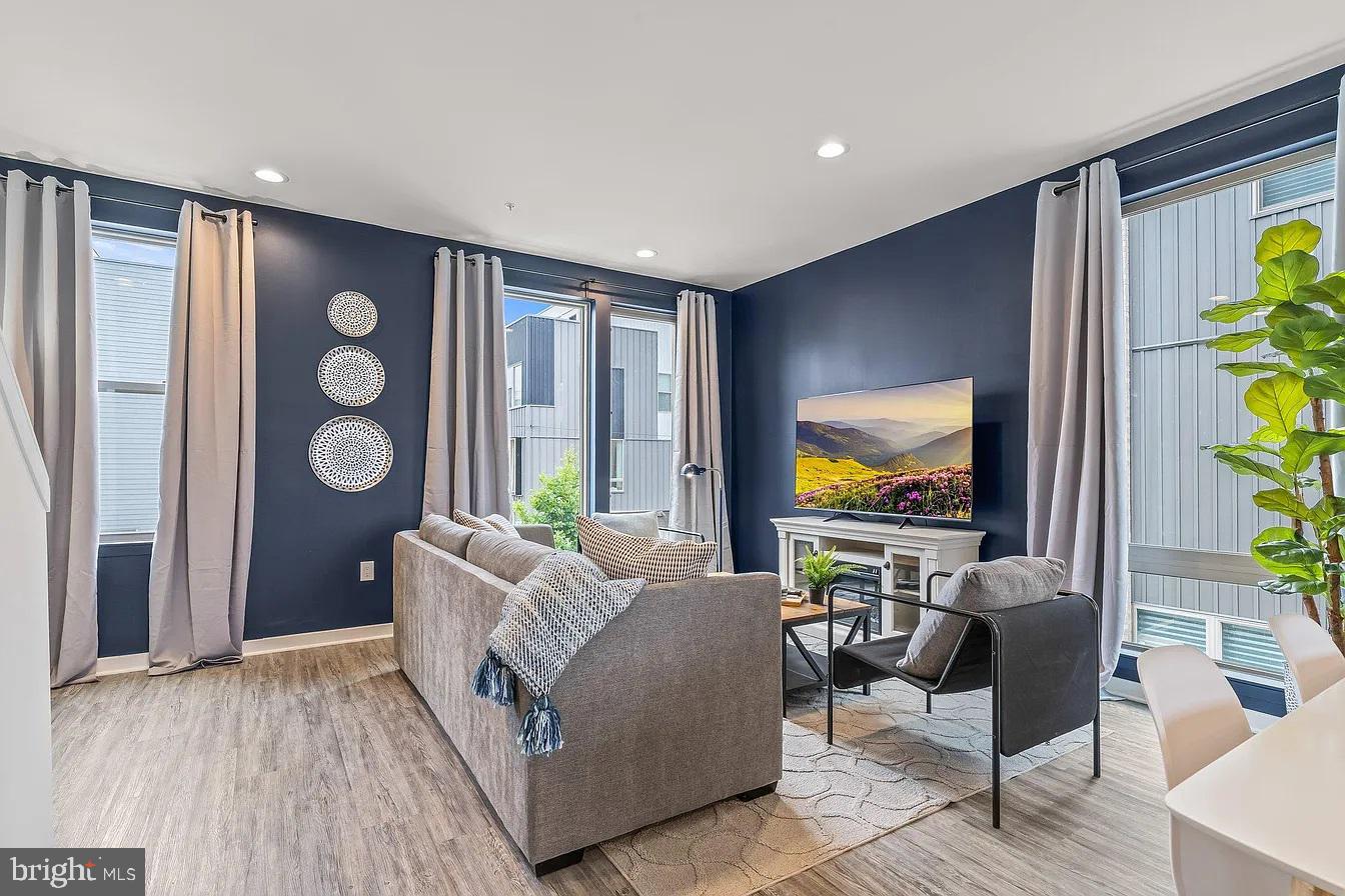 PHILADELPHIA - Residential