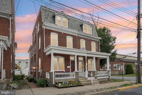 144 S FRANKLIN STREET BOYERTOWN PA 19512