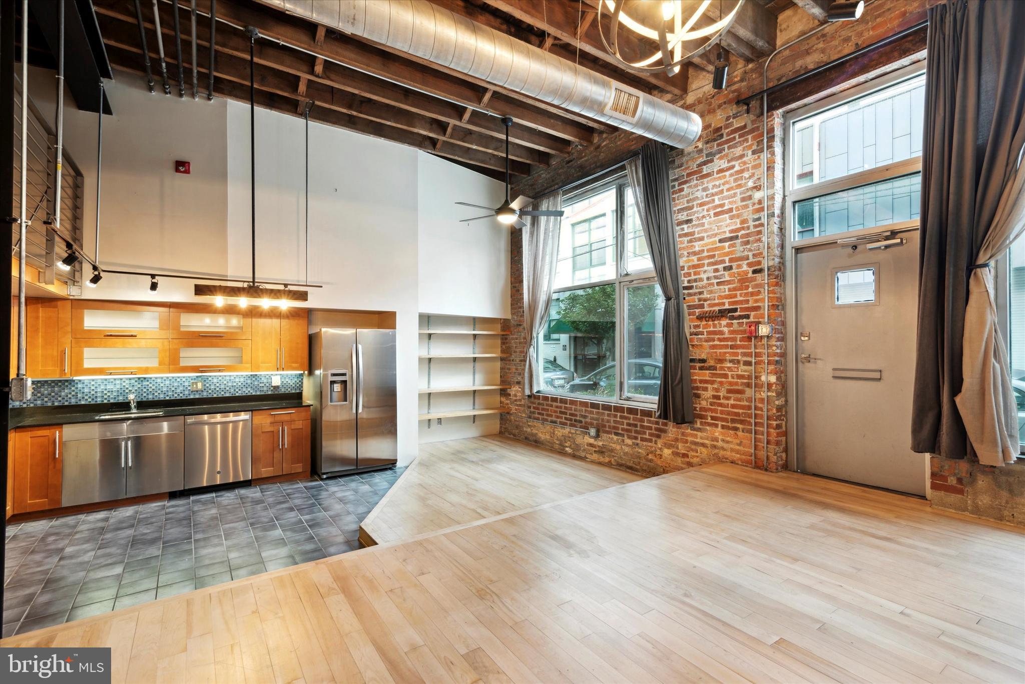 LOFT DISTRICT - Residential Lease